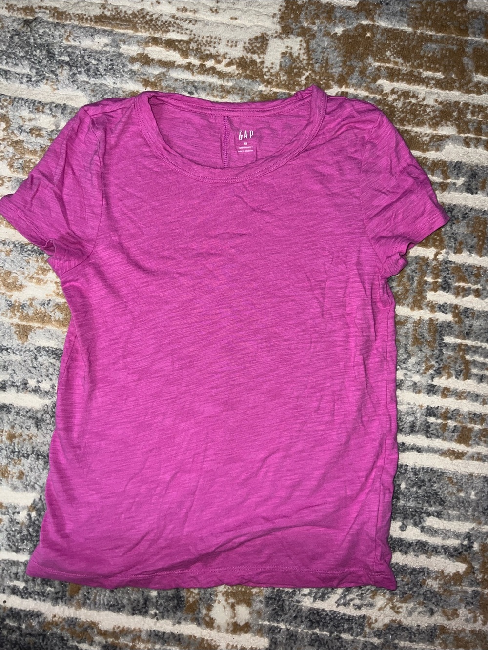 GAP Women's Bright Fuchsia Crew Neck Short Sleeve Tee